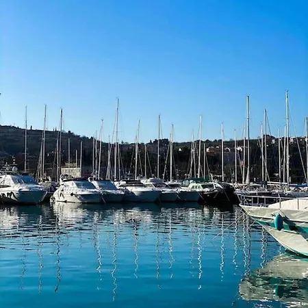 Izolanka / Great Location / Sea And View Apartmán *