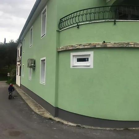 Apartment Izolanka / Great Location / Sea And View