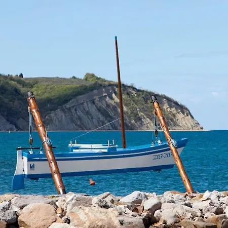 Apartment Izolanka / Great Location / Sea And View