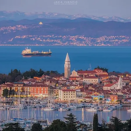 Izolanka / Great Location / Sea And View * Izola