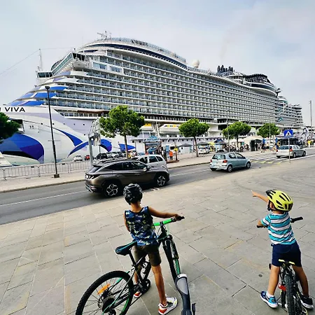 Apartment Izolanka / Great Location / Sea And View